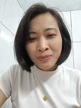 Snapshot of Sweets24 chatting on 03/09/25, 09:35 Sweets24 online show from 03/09/25, 09:35