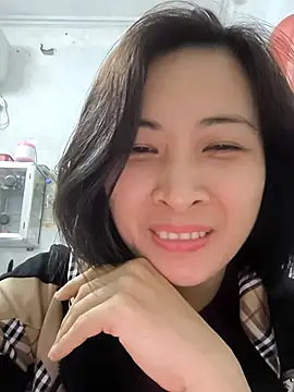 Snapshot of Sweets24 chatting on 03/10/25, 05:11 Sweets24 online show from 03/10/25, 05:11