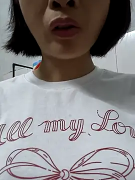 Snapshot of Sweets24 chatting on 09/13/25, 02:00 Sweets24 online show from 09/13/25, 02:00