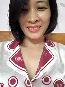 Snapshot of Sweets24 chatting on 10/12/25, 04:44 Sweets24 online show from 10/12/25, 04:44