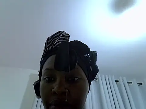 Queen loveer online show from 03/24/26, 03:22