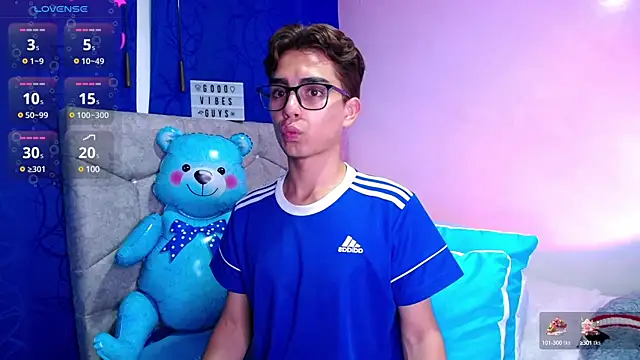 OwenBluee online show from 01/24/25, 05:31