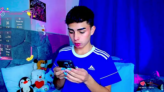 OwenBluee online show from 10/23/25, 05:40