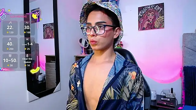 OwenBluee online show from 03/18/26, 09:23