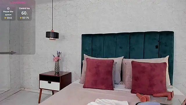 AndreaPink2024 online show from 02/25/25, 11:52