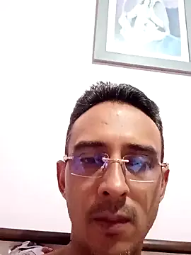 paisa233 online show from 10/31/25, 02:12