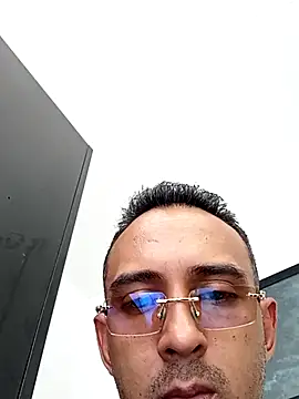 paisa233 online show from 11/06/25, 06:31