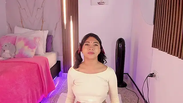 Snapshot of mia_six66 chatting on 10/12/25, 11:53 mia six66 online show from 10/12/25, 11:53