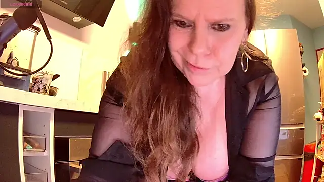 Endrocleia online show from 02/27/25, 10:42