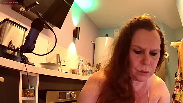 Endrocleia online show from 09/19/25, 10:32