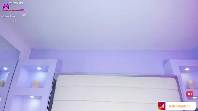 Snapshot of HelenaRoos chatting on 09/22/25, 07:16 HelenaRoos online show from 09/22/25, 07:16