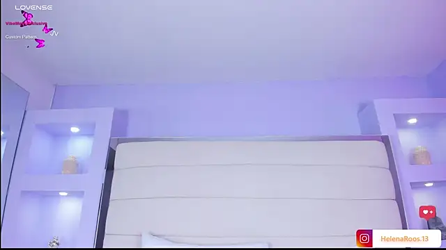 Snapshot of HelenaRoos chatting on 09/26/25, 07:29 HelenaRoos online show from 09/26/25, 07:29