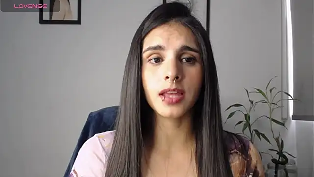 Snapshot of alma_violeta chatting on 01/19/25, 10:28 alma violeta online show from 01/19/25, 10:28