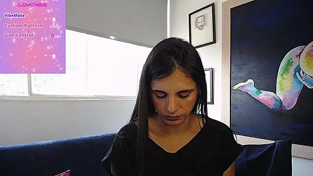 Snapshot of alma_violeta chatting on 12/20/25, 02:57 alma violeta online show from 12/20/25, 02:57