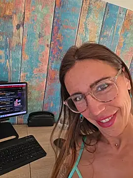Klamsine online show from 04/30/26, 04:52