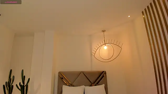 ValeriaRiveraX online show from 02/26/25, 04:03