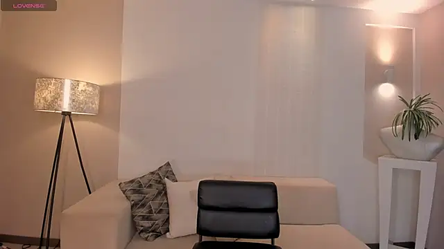 ValeriaRiveraX online show from 03/20/25, 03:45