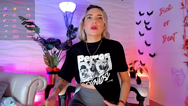 mariablonde  online show from 10/20/25, 09:37