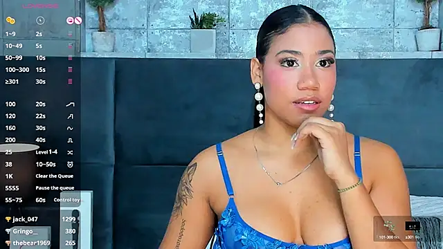 Salome Diaz  online show from 02/17/25, 07:31