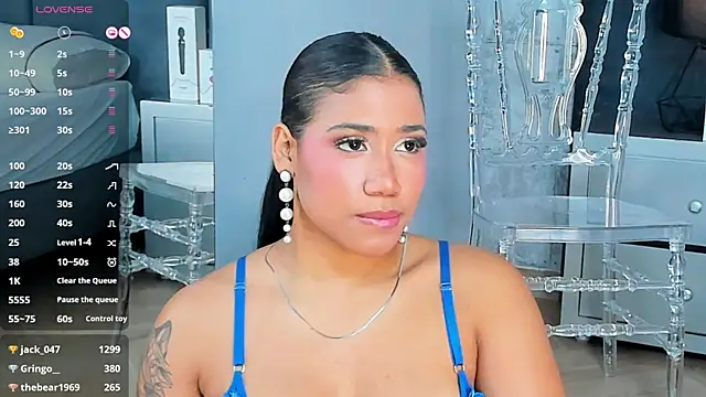 Salome Diaz  online show from 02/17/25, 10:36