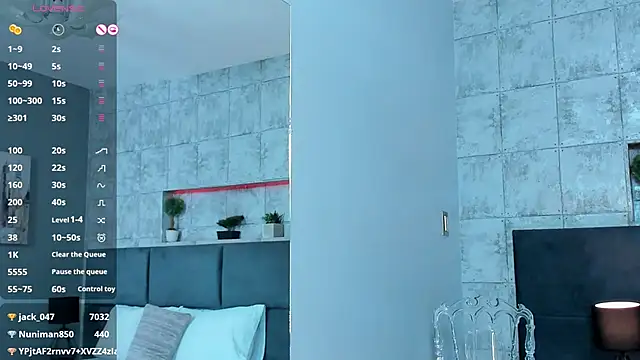 Salome Diaz  online show from 02/19/25, 04:22