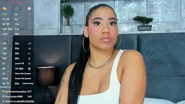 Salome Diaz  online show from 03/04/25, 07:32