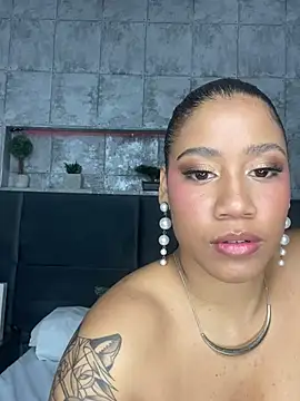 Salome Diaz  online show from 03/12/25, 05:17