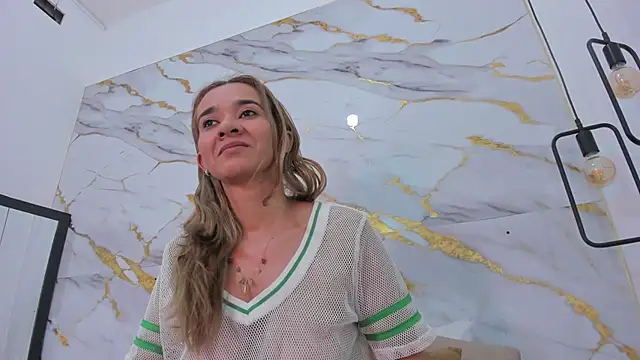 penelope handaos online show from 01/18/25, 06:43