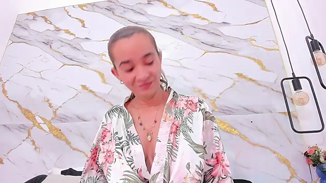 penelope handaos online show from 01/30/25, 08:01