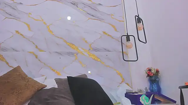 penelope handaos online show from 02/14/25, 04:47