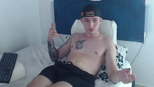 Snapshot of Dylanwhite23_ chatting on 01/03/25, 04:33 Dylanwhite23 online show from 01/03/25, 04:33