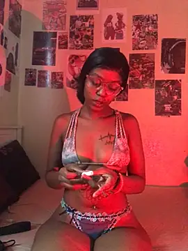 Snapshot of naughtybitches5 chatting on 03/23/26, 05:55 naughtybitches5 online show from 03/23/26, 05:55