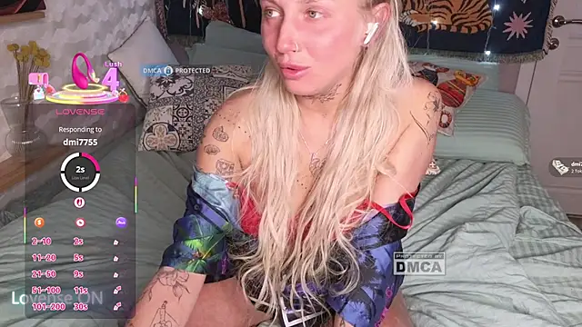 GoodGirl0024 online show from 04/17/26, 08:34