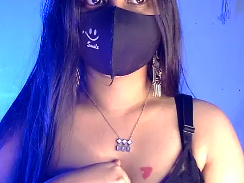 Snapshot of akshara_thakur9 chatting on 12/29/24, 08:04 akshara thakur9 online show from 12/29/24, 08:04