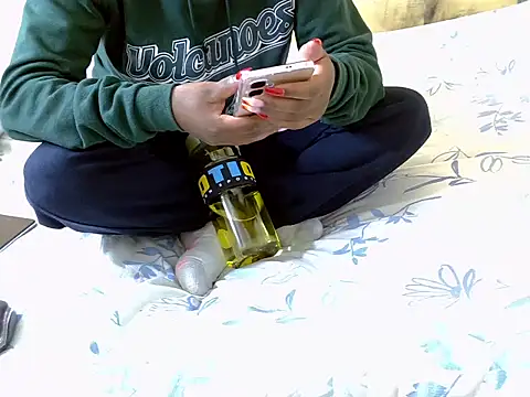 prettylacey3 online show from 02/25/26, 10:08