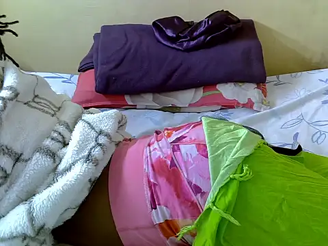 prettylacey3 online show from 07/08/26, 04:50