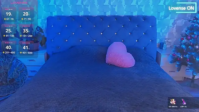 SuzannaWild online show from 12/17/25, 01:17