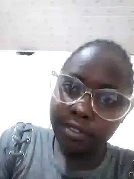 Snapshot of Sweetcecie01 chatting on 02/15/25, 09:59 Sweetcecie01 online show from 02/15/25, 09:59