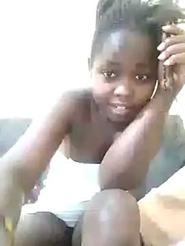 Snapshot of Sweetcecie01 chatting on 03/22/25, 01:41 Sweetcecie01 online show from 03/22/25, 01:41