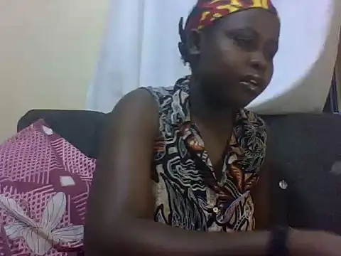 Sweetcecie01 online show from 03/25/26, 08:48