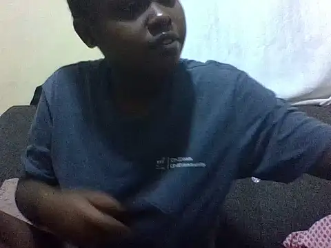 Sweetcecie01 online show from 04/28/26, 08:03