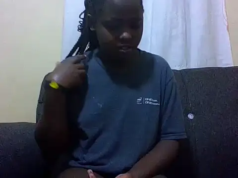 Sweetcecie01 online show from 06/05/26, 08:25