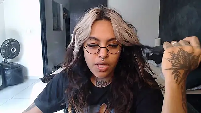 lolafairytail online show from 11/21/25, 05:22