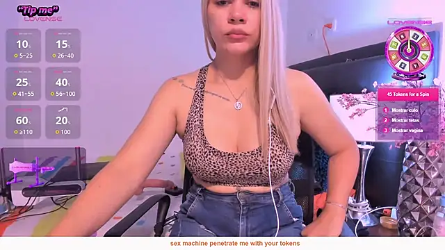Snapshot of daniela_beauty chatting on 05/15/26, 01:40 daniela beauty online show from 05/15/26, 01:40