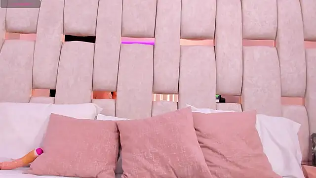 tamhy ferrara online show from 02/21/25, 01:11