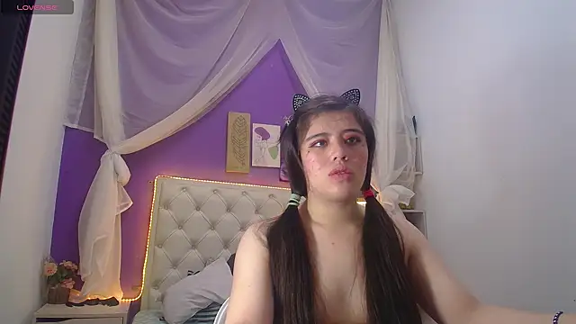 Snapshot of Ingrid_Casas chatting on 12/10/24, 11:19 Ingrid Casas online show from 12/10/24, 11:19