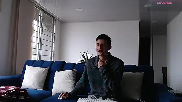 Snapshot of ashely_ryan24 chatting on 03/11/25, 12:50 ashely ryan24 online show from 03/11/25, 12:50