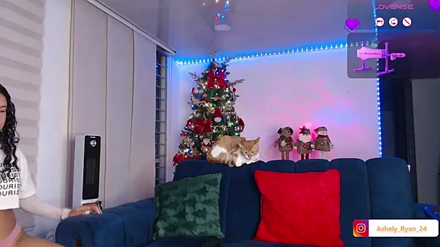 ashely ryan24 online show from 11/19/25, 10:43