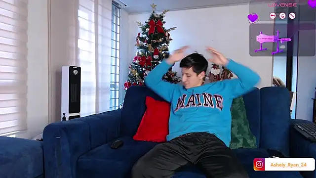 ashely ryan24 online show from 11/20/25, 09:58