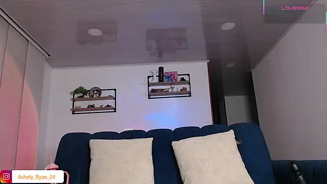 ashely ryan24 online show from 04/12/26, 11:10